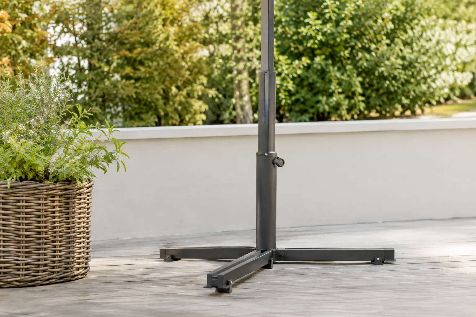 Sonnenschirm-Gestell upcyceln: Neue DIY-Projekte fuer den Aussenbereich