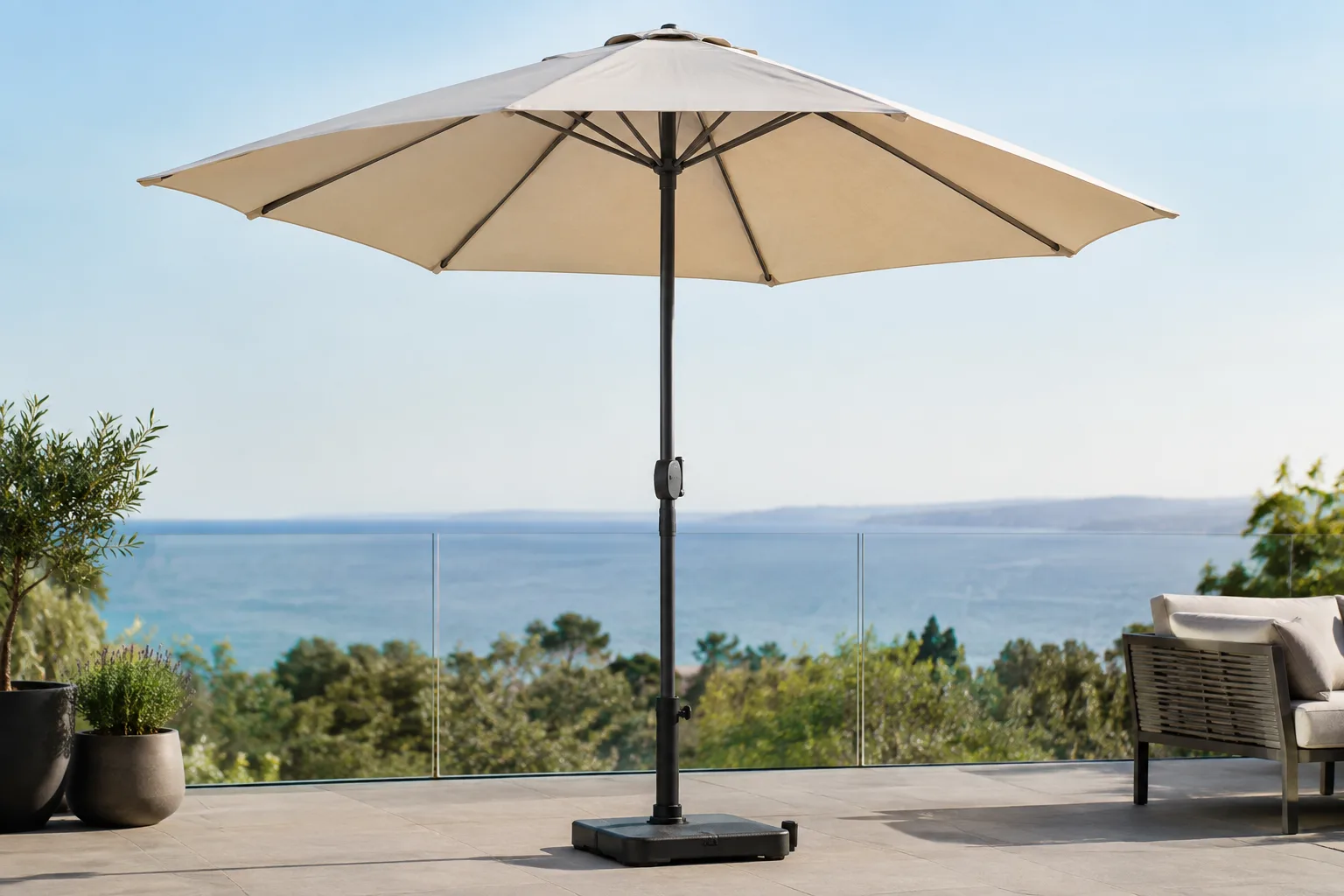 Sonnenschirm Materialien im Vergleich: Stoff, Gestell und Qualitaet richtig bewerten