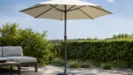 Sonnenschirm aus Polyester oder Acryl: Welcher Stoff ist besser?