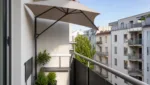 Sonnenschirm fuer kleine Balkone: Platzsparende Modelle im Kaufvergleich
